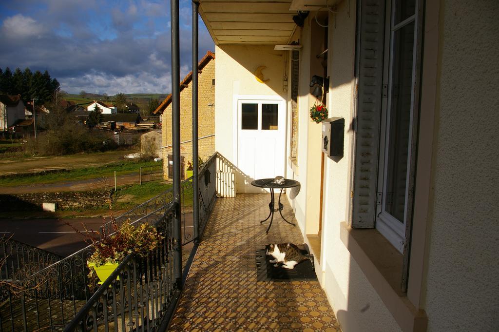 Chambres Au Logis Des Acacias Le Puley Luaran gambar
