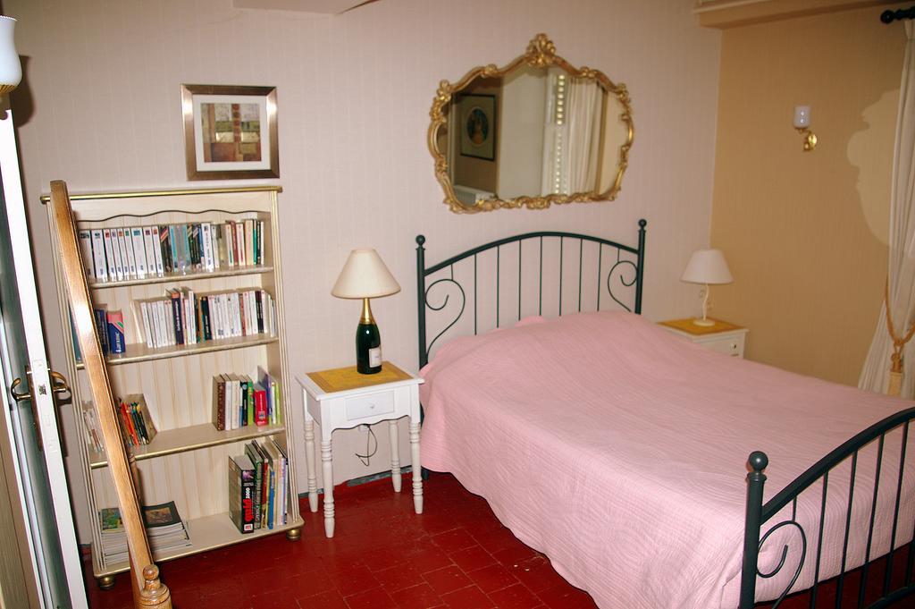 Chambres Au Logis Des Acacias Le Puley Luaran gambar