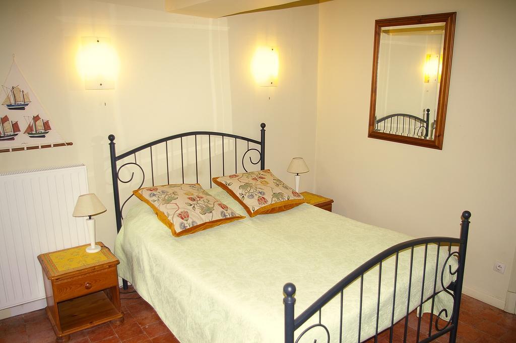 Chambres Au Logis Des Acacias Le Puley Luaran gambar